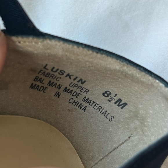 Madeline Stuart navy blue heels - Picture 8 of 10